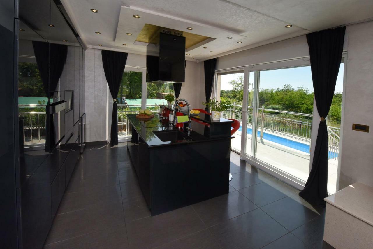 Villa Valerio ポレッチ エクステリア 写真