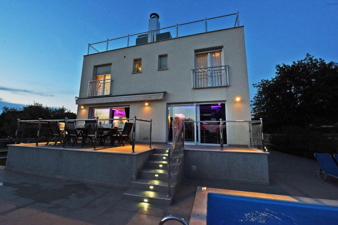 Villa Valerio ポレッチ エクステリア 写真